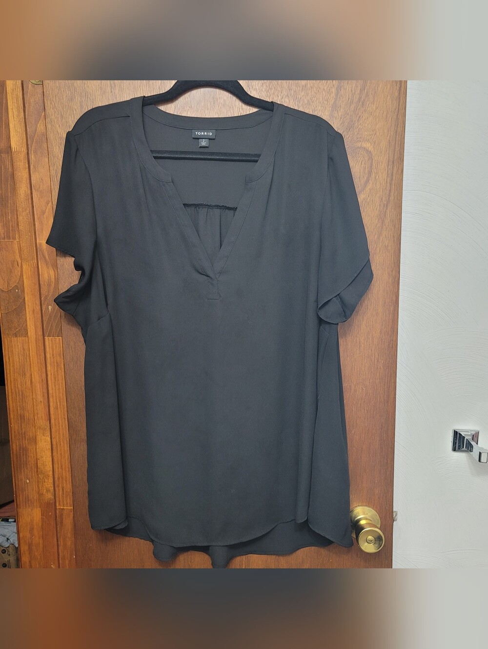 Torrid Black V-Neck Short Flutter Sleeve Top. Size 2